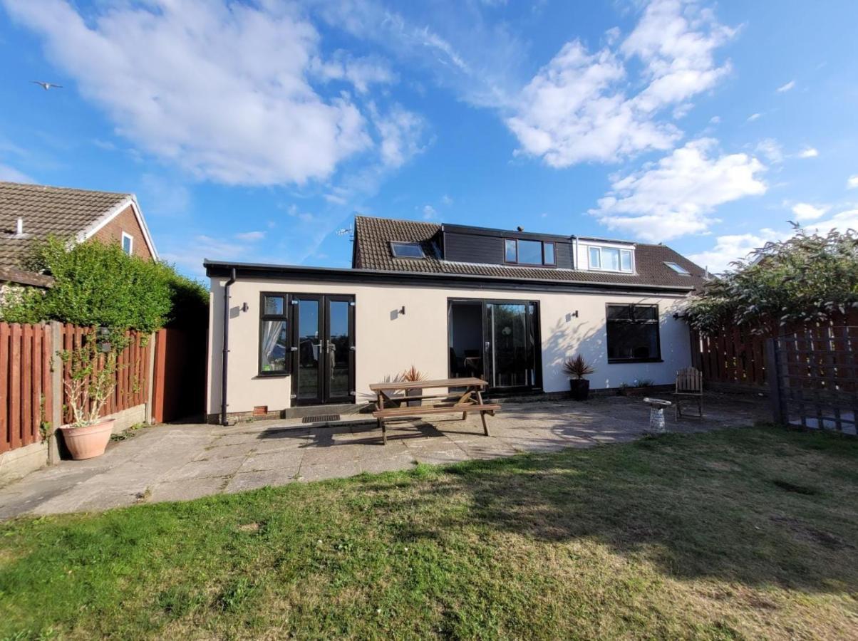 Dolphin House Preesall Exterior foto